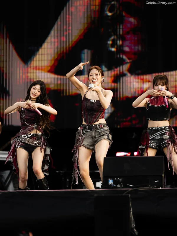 An Yujin photo 12 of 771
