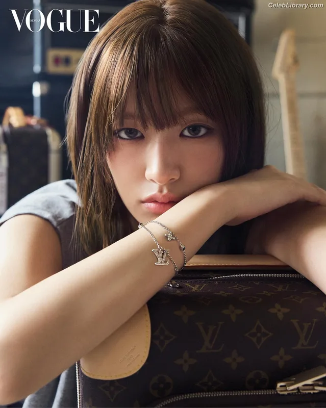 An Yujin photo 16 of 771