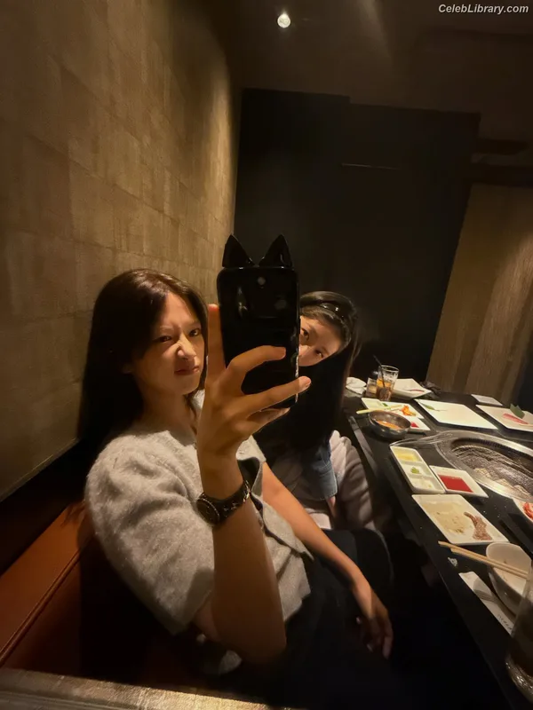 An Yujin photo 18 of 771
