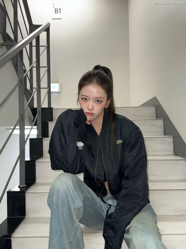 An Yujin photo 20 of 771