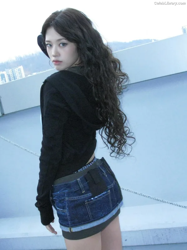 An Yujin photo 7 of 771