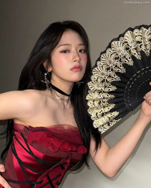 An Yujin photo 15 of 771