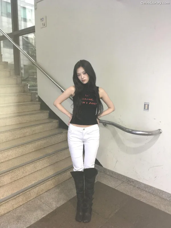 An Yujin photo 9 of 771