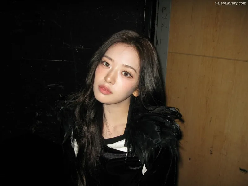 An Yujin photo 21 of 771