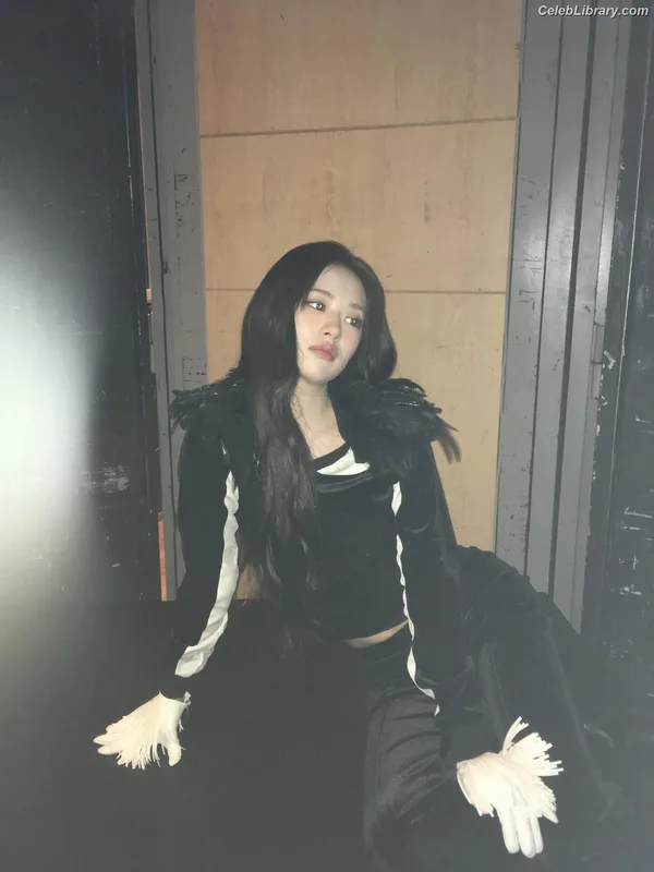 An Yujin photo 1 of 771