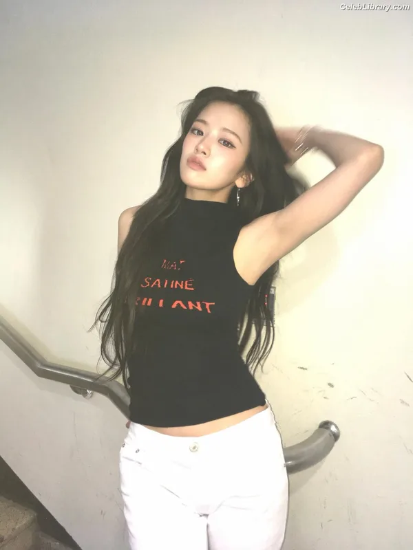 An Yujin photo 22 of 771