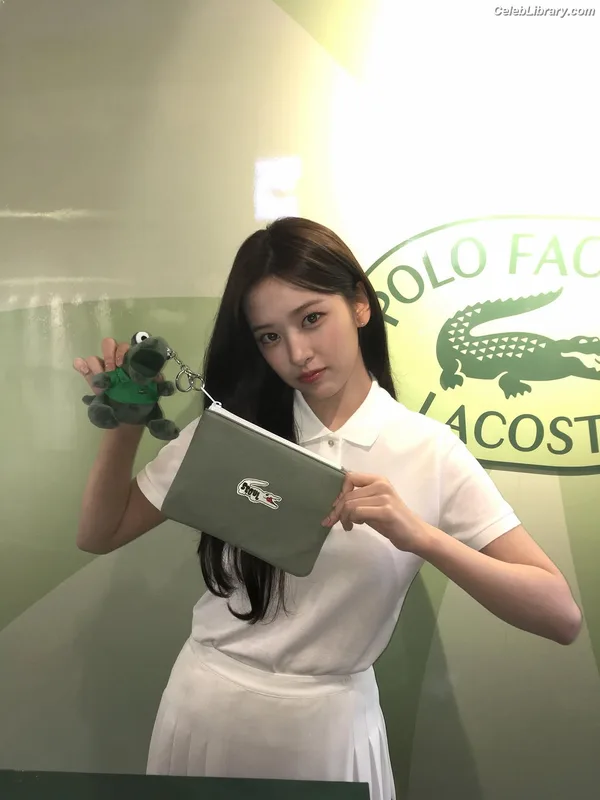 An Yujin photo 11 of 771