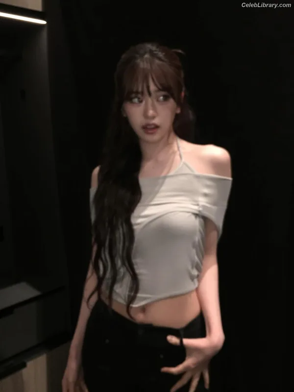 An Yujin photo 17 of 771