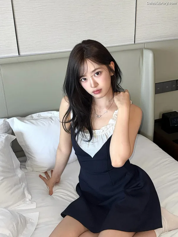 An Yujin photo 5 of 771