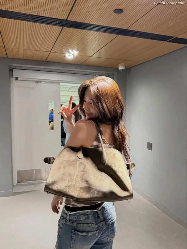 An Yujin photo 8 of 771