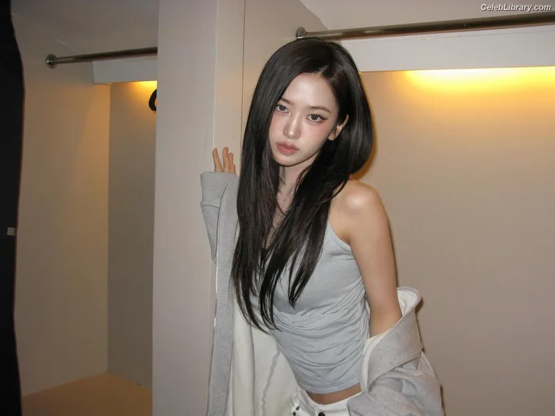 An Yujin photo 13 of 771