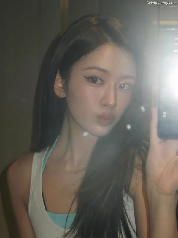 An Yujin photo 17 of 771