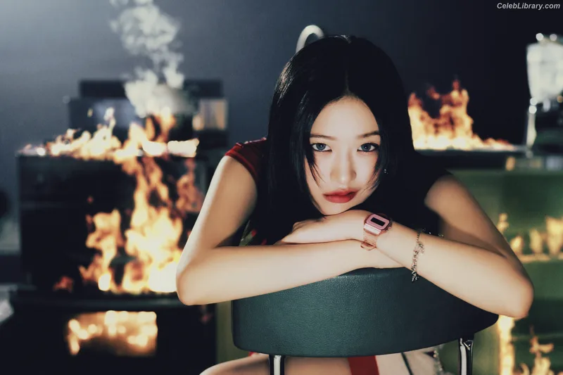 An Yujin photo 1 of 771