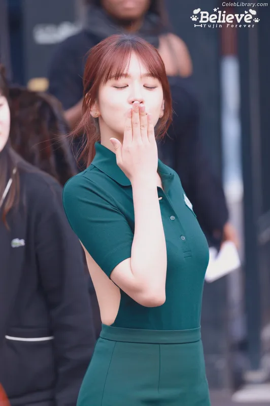 An Yujin photo 2 of 771