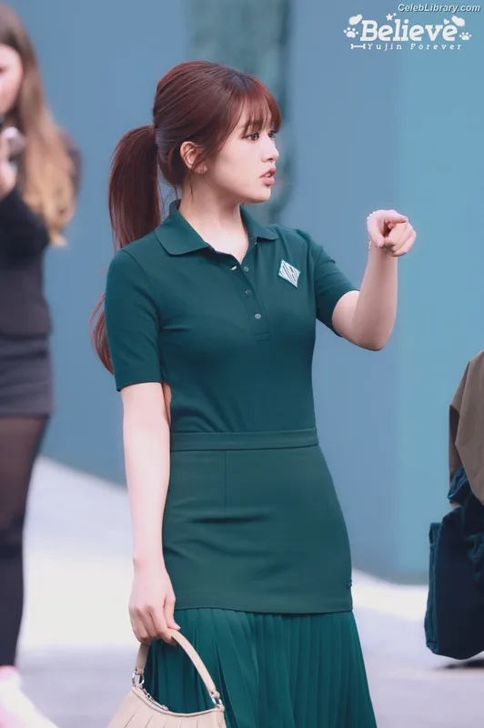 An Yujin photo 3 of 771