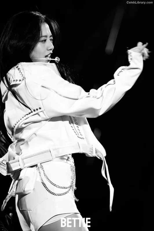 An Yujin photo 13 of 771