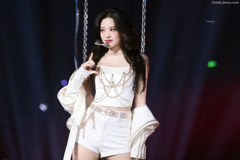 An Yujin photo 17 of 771