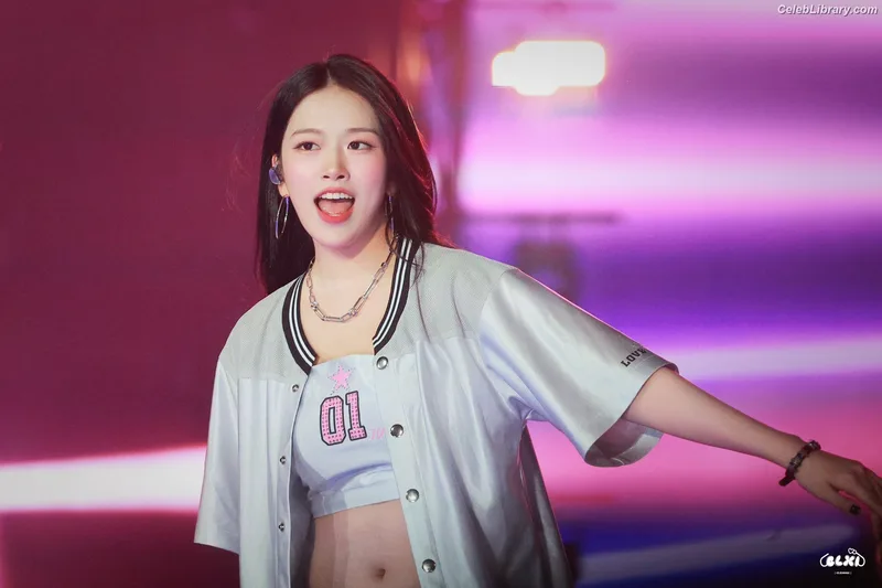 An Yujin photo 13 of 771