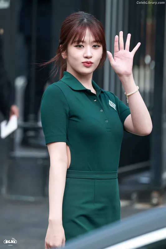 An Yujin photo 15 of 771