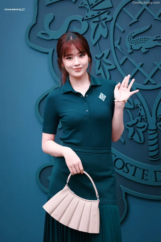 An Yujin photo 5 of 771