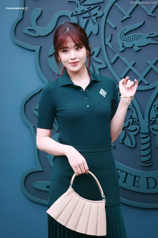 An Yujin photo 6 of 771