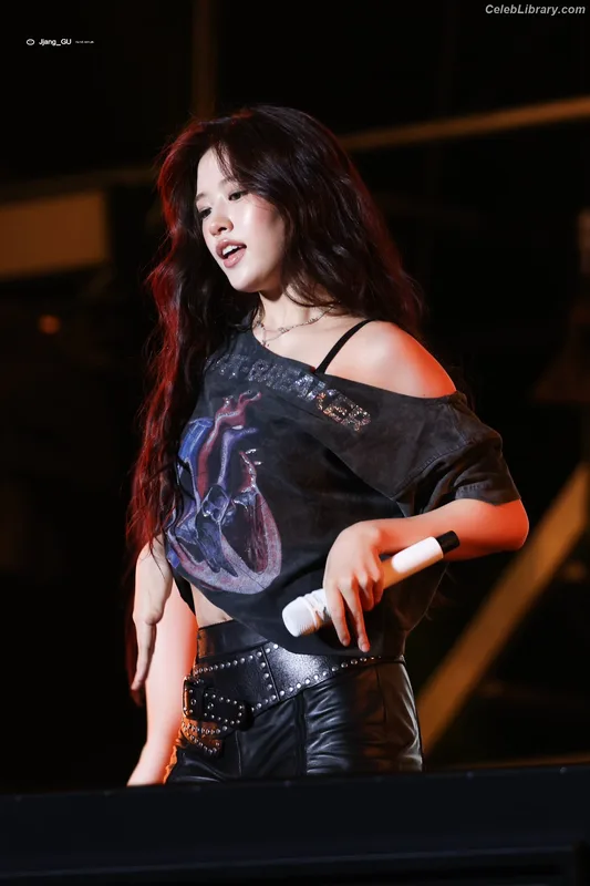 An Yujin photo 14 of 771
