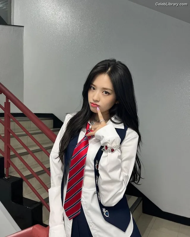 An Yujin photo 21 of 771