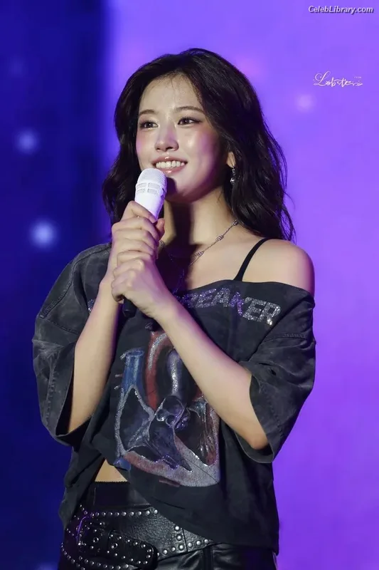 An Yujin photo 10 of 771