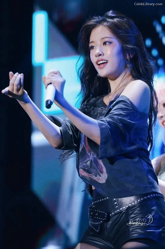 An Yujin photo 11 of 771