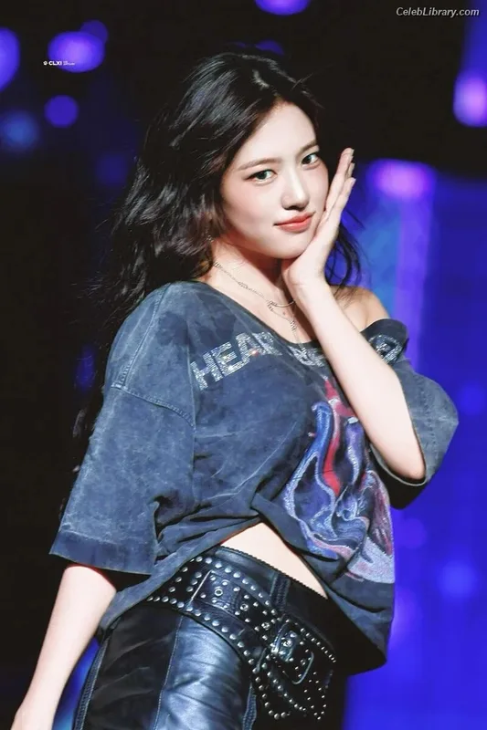 An Yujin photo 19 of 771