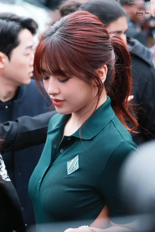 An Yujin photo 4 of 771