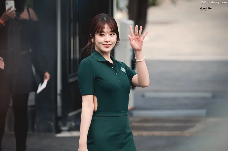 An Yujin photo 9 of 771