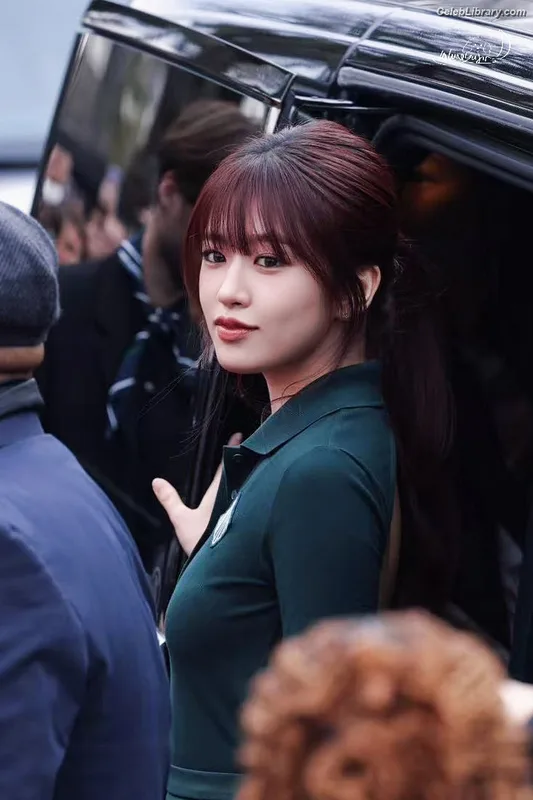 An Yujin photo 21 of 771