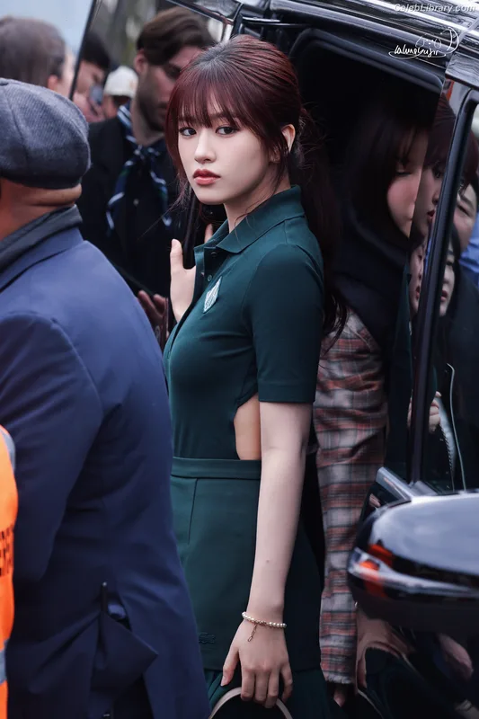 An Yujin photo 22 of 771