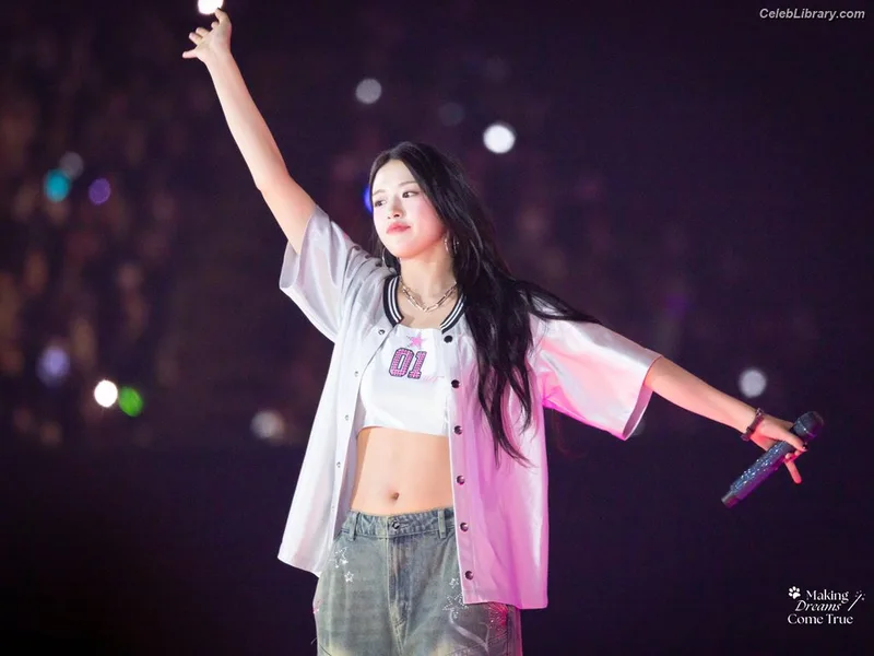 An Yujin photo 9 of 771