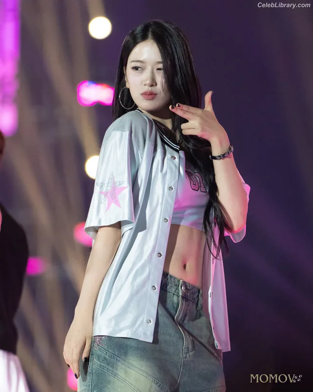 An Yujin photo 20 of 771