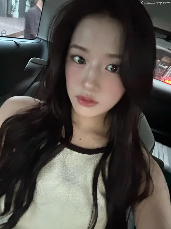 An Yujin photo 7 of 771
