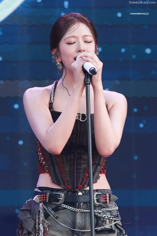 An Yujin photo 19 of 771