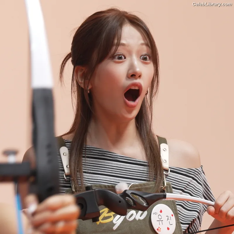 An Yujin photo 1 of 771