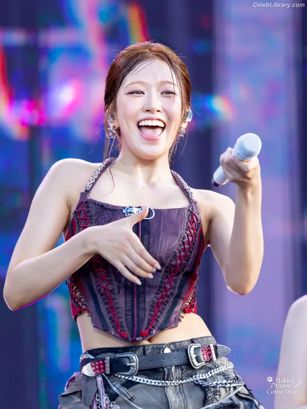An Yujin photo 15 of 771