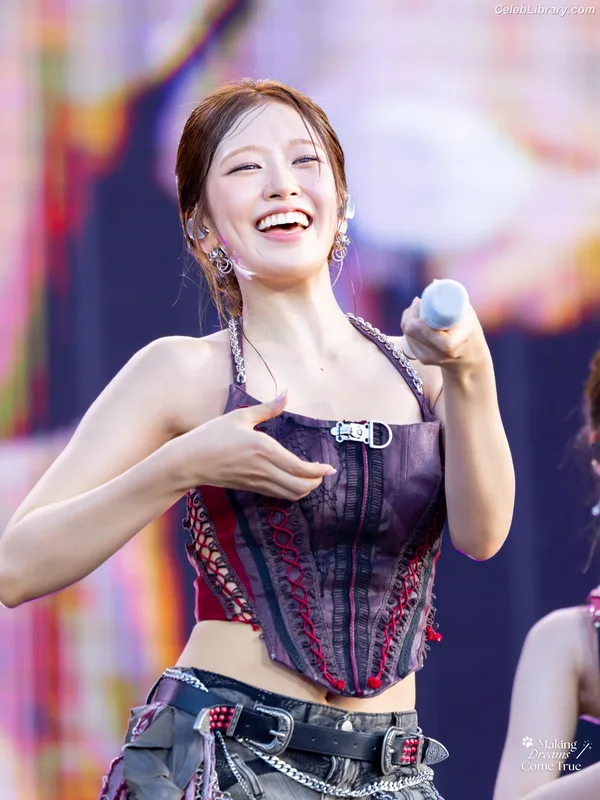 An Yujin photo 16 of 771