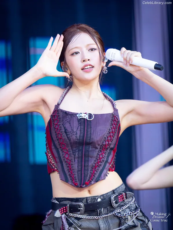 An Yujin photo 18 of 771