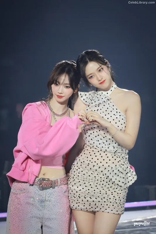 An Yujin photo 9 of 771