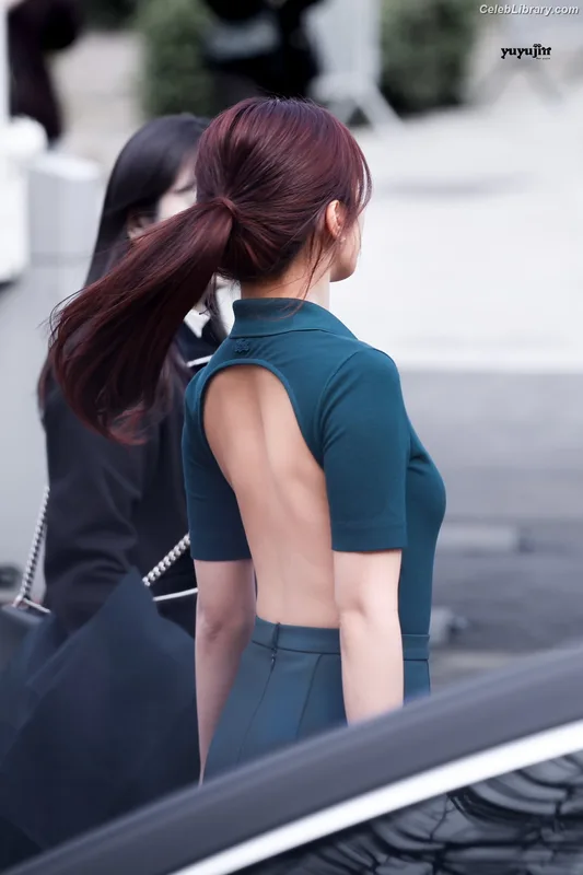 An Yujin photo 20 of 771