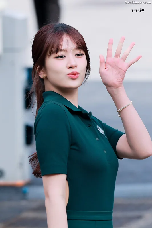 An Yujin photo 23 of 771