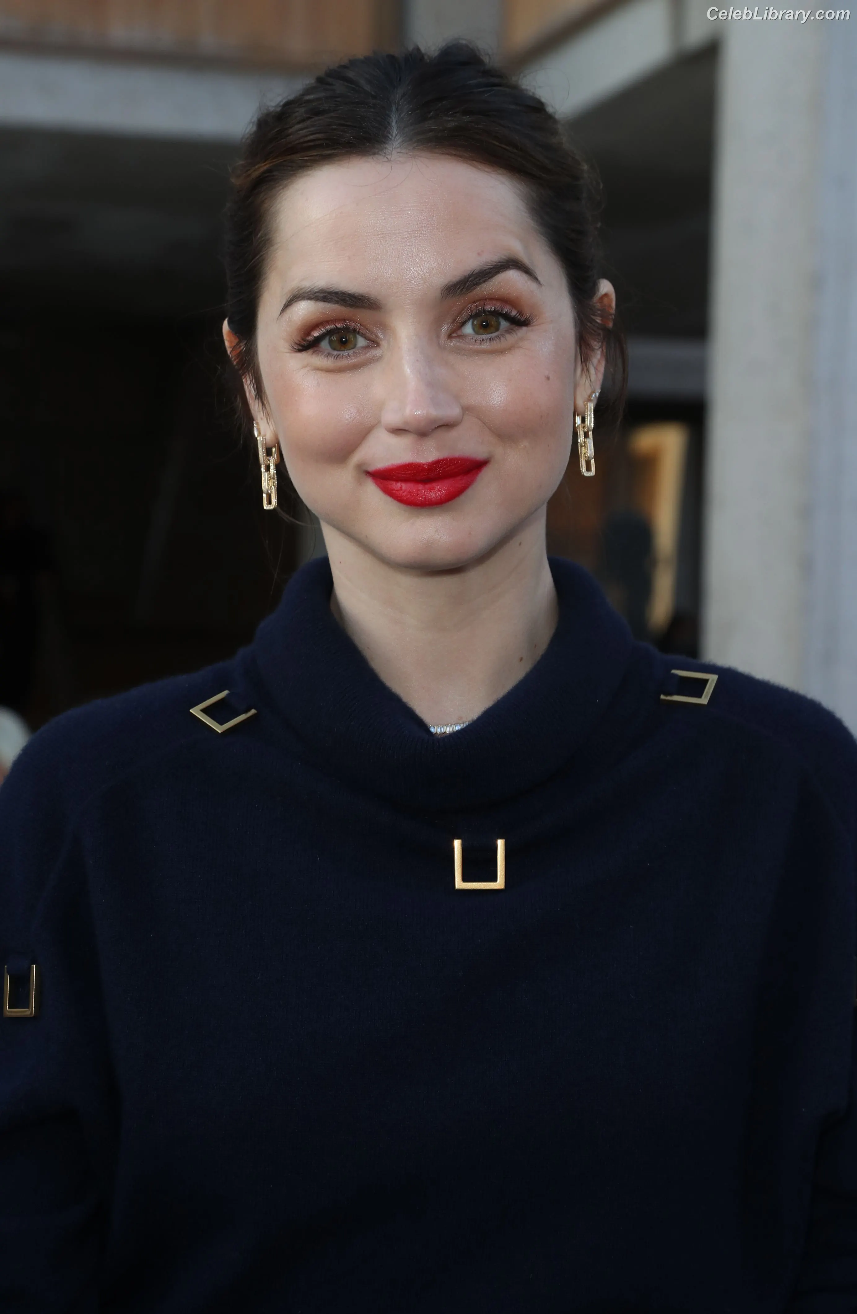 Ana de Armas photo 2 of 504