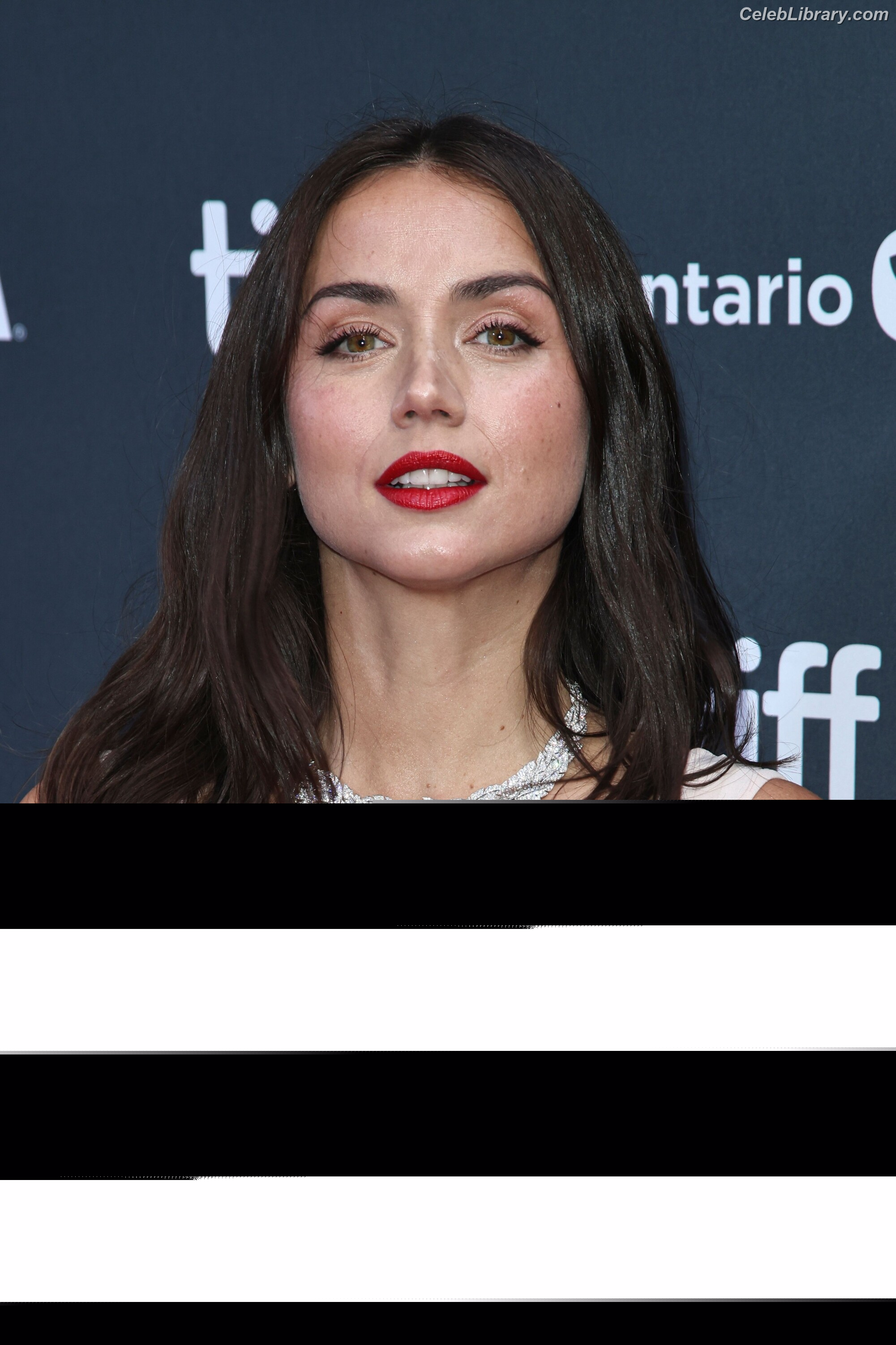 Ana de Armas photo 2 of 3418