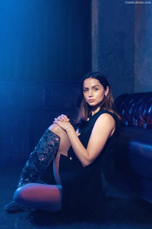 Ana de Armas photo 2 of 3418