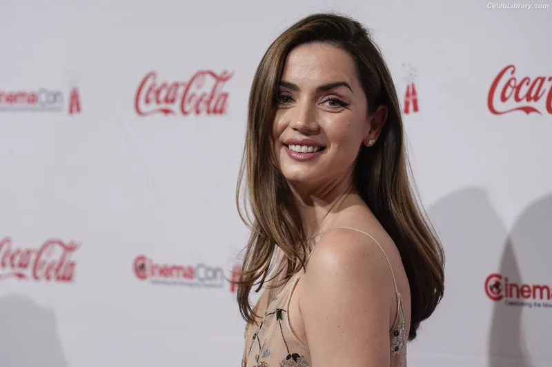 Ana de Armas photo 5 of 3418