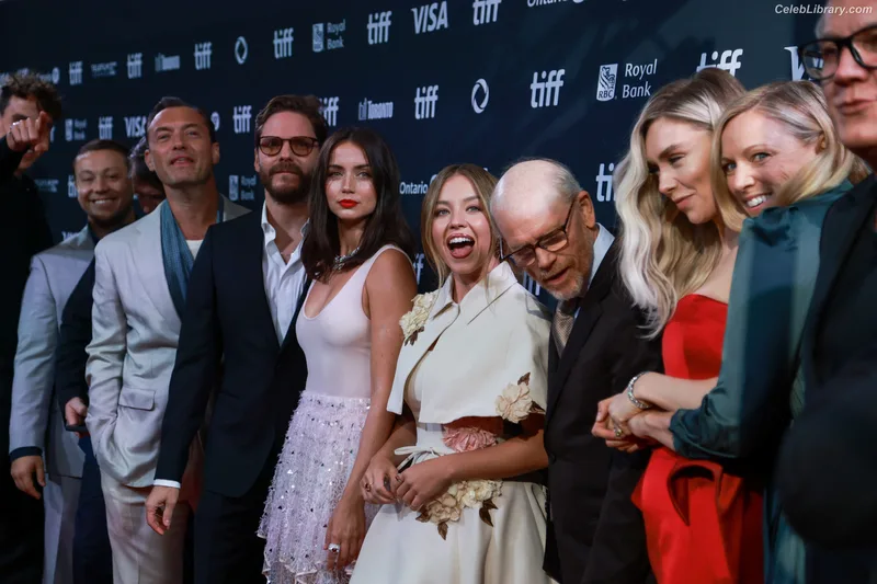 Ana de Armas photo 24 of 3418
